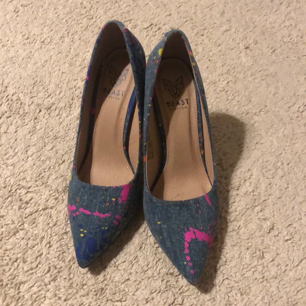 Blue jean pumps